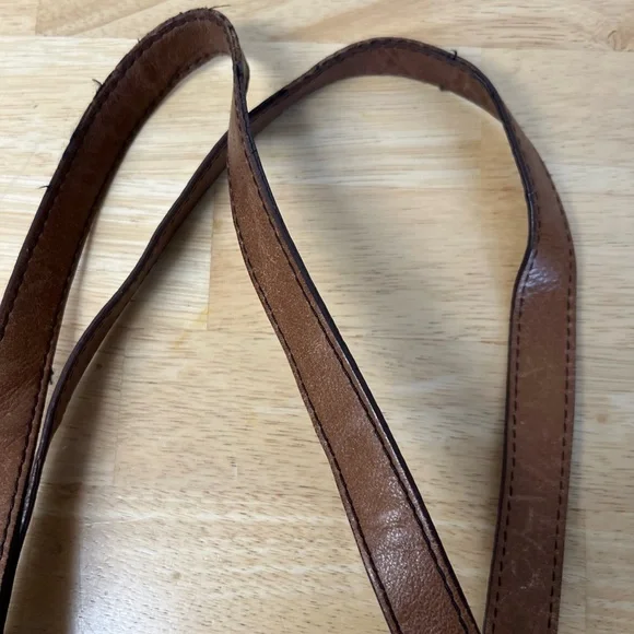 Fossil Hunter leather tote bag in a brown 17x10” Signs Of Wear See Photos - Picture 4 of 8